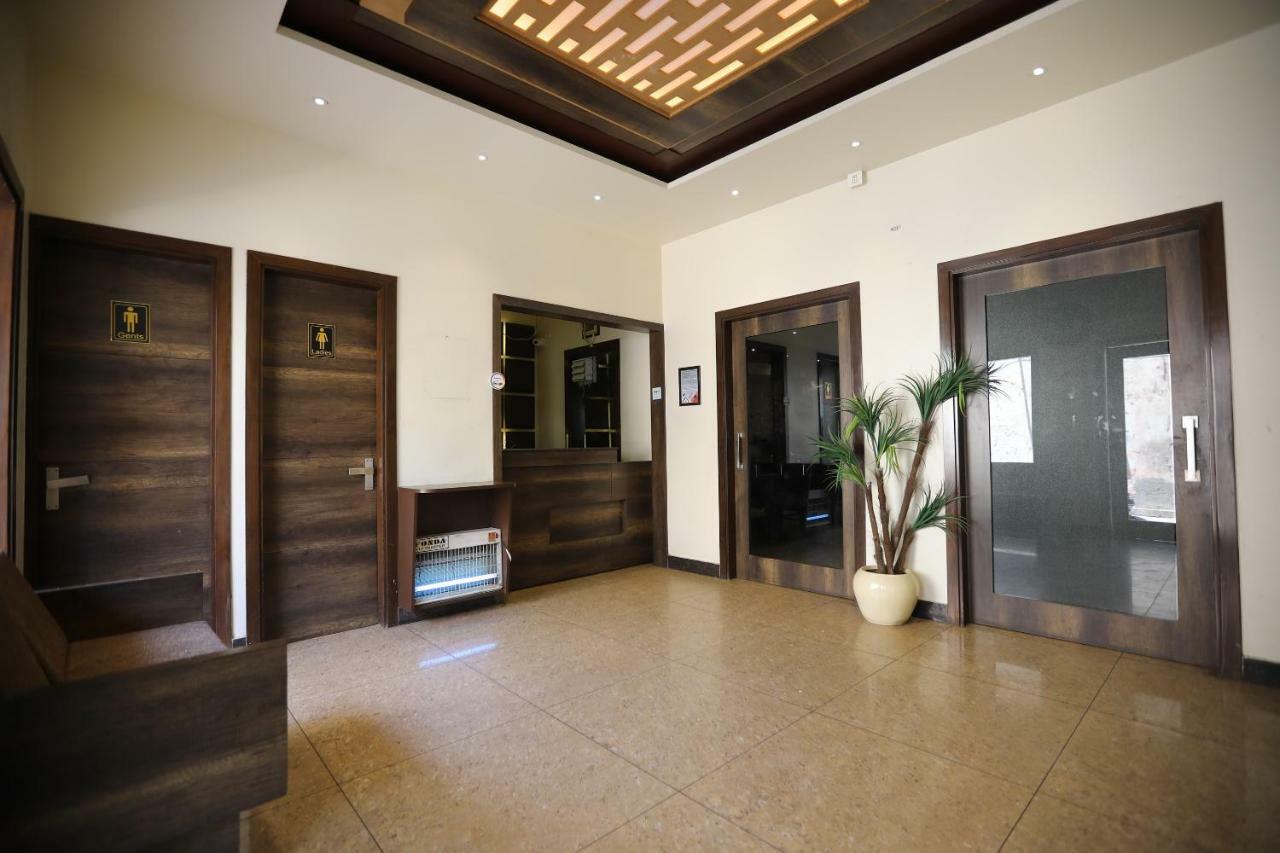 Oyo 40791 Hotel Hot N Fast Suratgarh Exterior foto