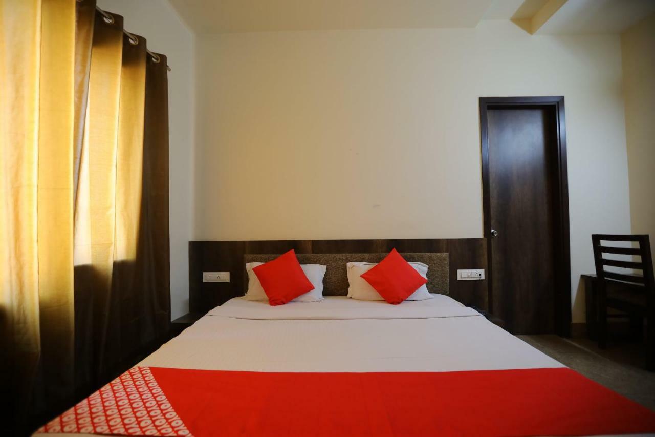 Oyo 40791 Hotel Hot N Fast Suratgarh Exterior foto